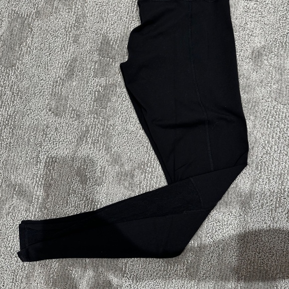 Wunder under luon leggings *special edition 28” - Picture 4 of 9
